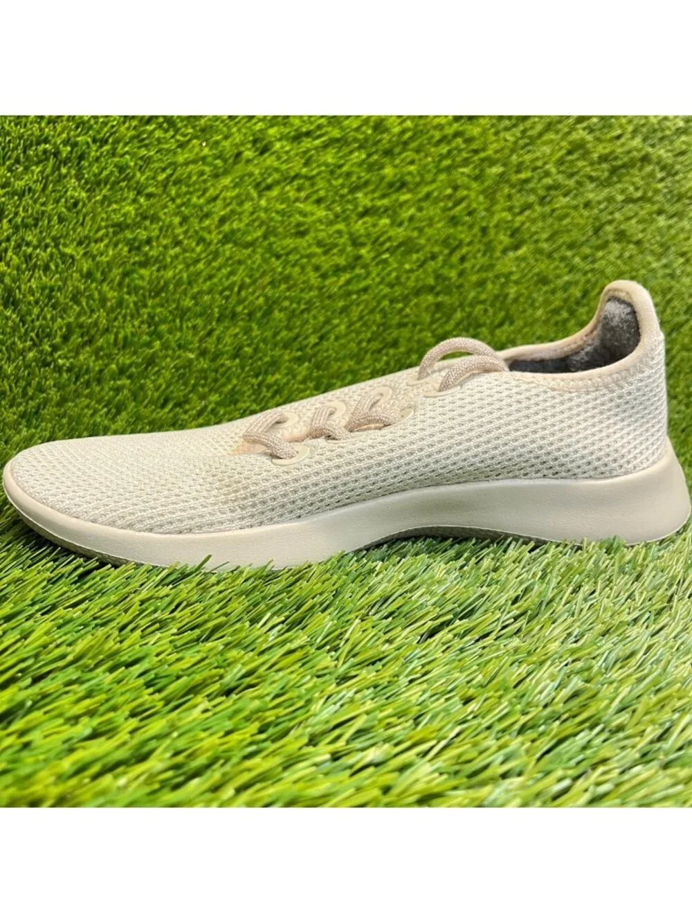Allbirds Tree Pipers Womens Size 7 Ivory Athletic Running Knit Shoes Sneakers